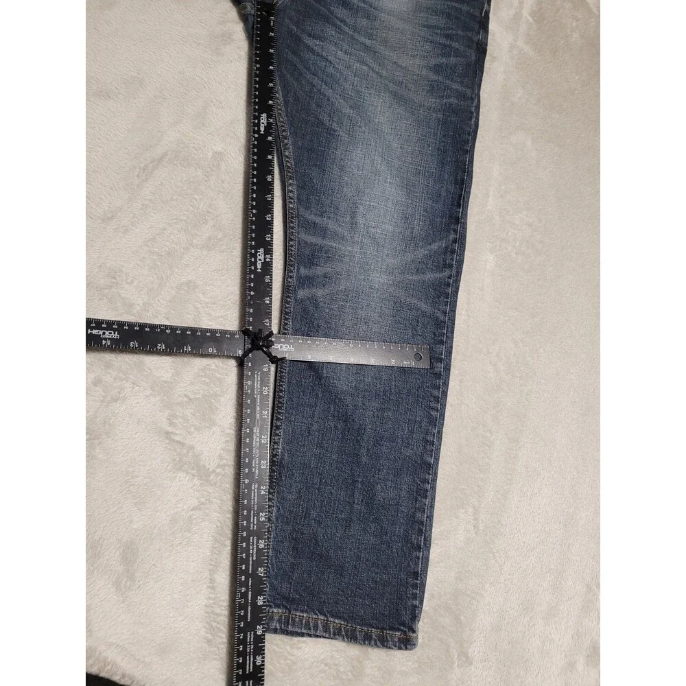 Signature By Levi Strauss & Co. Slim Fit Dark Denim Jeans Men's S37 (40x30)